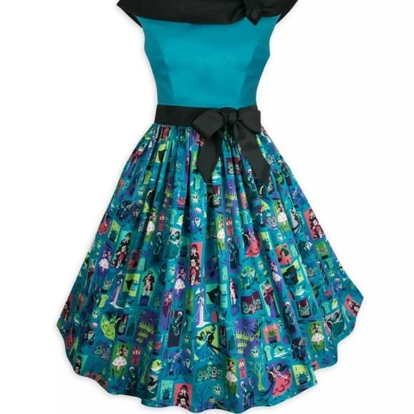 ISO!!! DO NOT BUY Disney Dress Shop dresses prefer LG, anything above MED - Picture 2 of 6